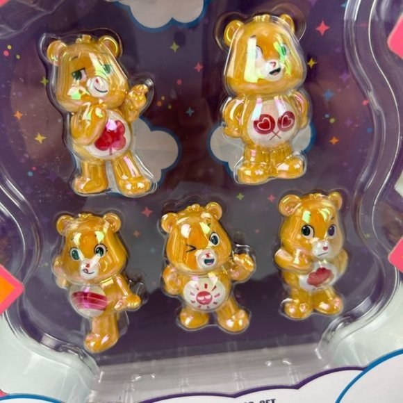 Care Bears Gold & Ruby Super Shiny Figure Set - Picture 2 of 12